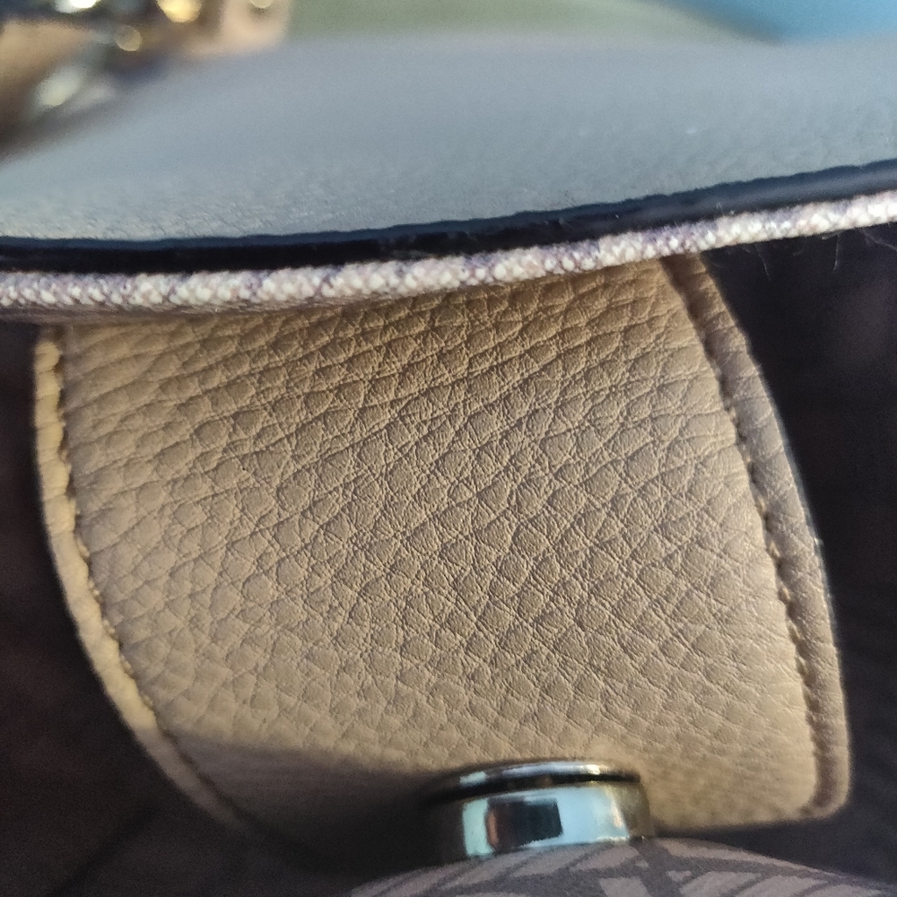 River Island Bucket Bag - Picture 6 of 9